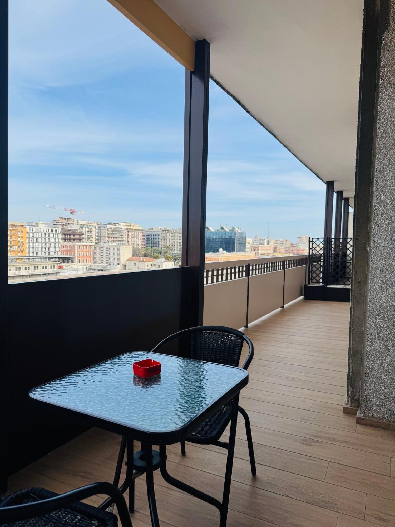 Manhattan Room & Suite Бари Экстерьер фото